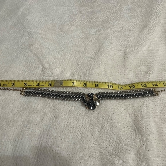 Vintage Gray & Silver Pearl 3 Strand Choker w/Filigree Grape Leaves Pendant - Picture 9 of 9